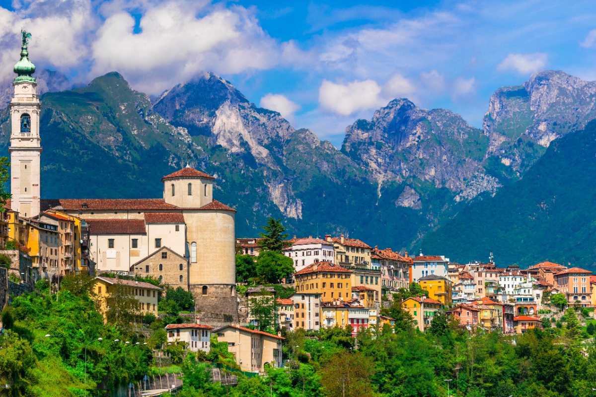 Vista panoramica delle Dolomiti Bellunesi