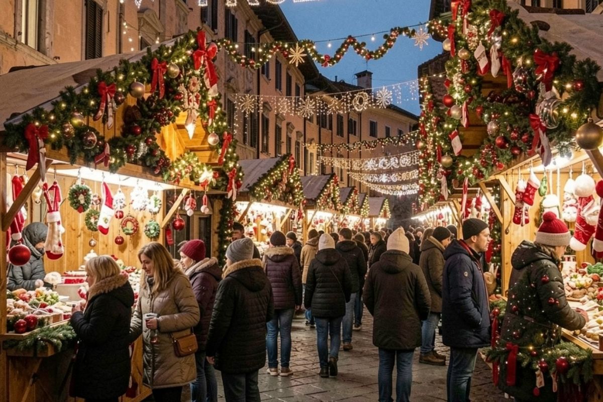 Mercatini di Natale a Treviso con decorazioni festive