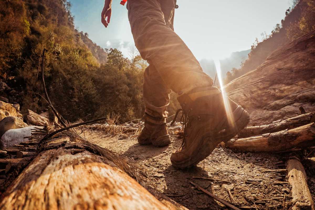 Famiglie in trekking con bambini nei sentieri di Chioggia